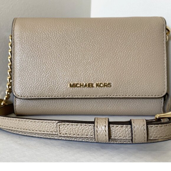 New Michael Kors Jet Set Travel Medium Phone Crossbody Leather Bisque / Gift Box - Picture 1 of 9
